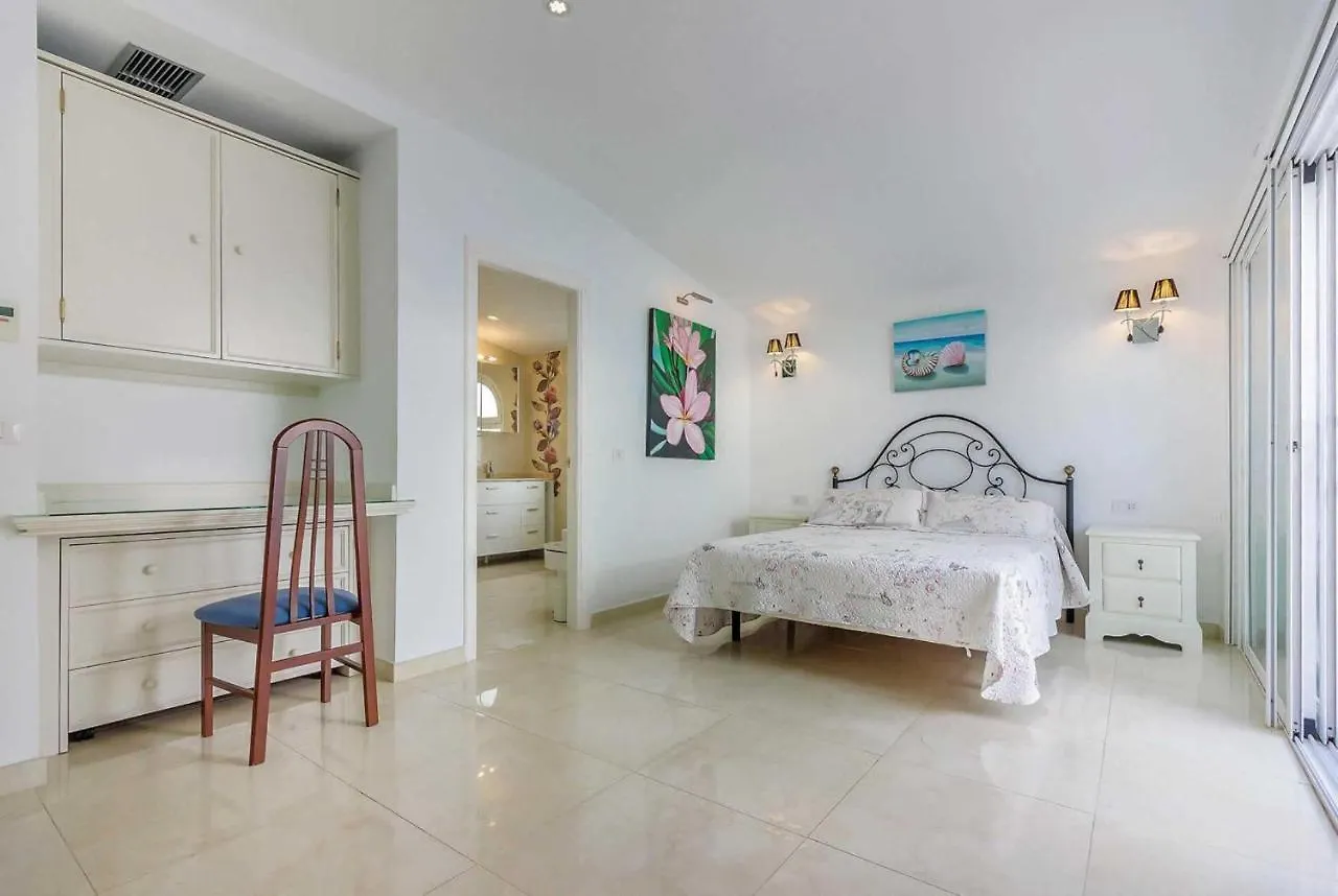 Villa Allegra Callao Salvaje